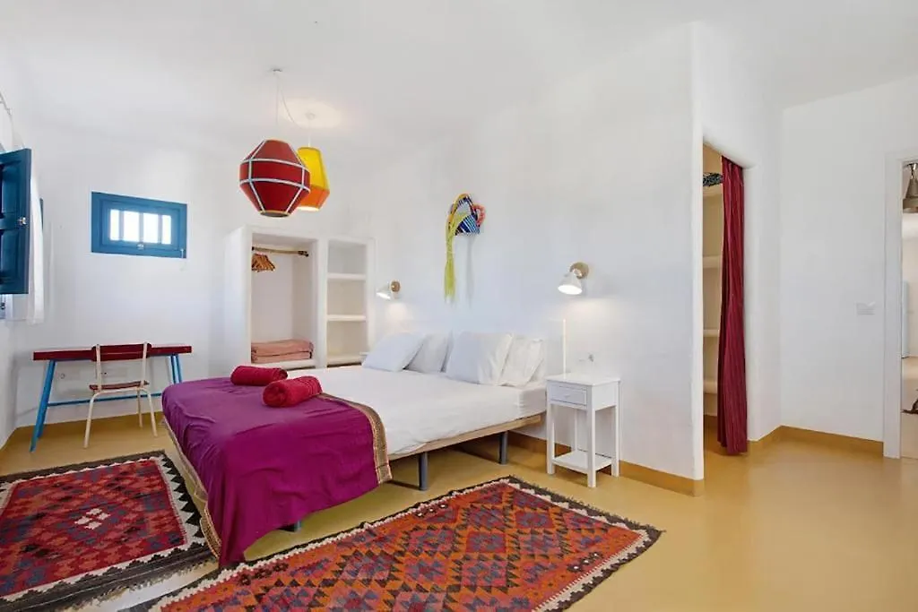 לאחארס Villa Alfonso New, With Local Traditional Style