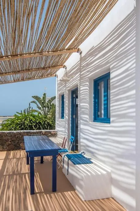 Villa Alfonso New, With Local Traditional Style Lajares Spagna